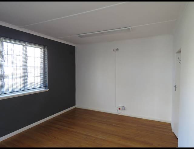 90.60M² OFFICE TO LET IN PAARDEVLEI